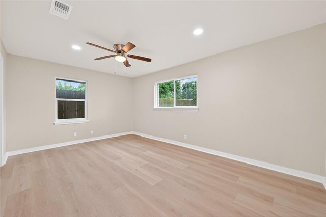 1341 Conrad Sauer Drive, Houston, TX 77043