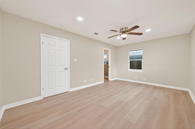 1341 Conrad Sauer Drive, Houston, TX 77043