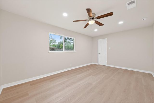 1341 Conrad Sauer Drive, Houston, TX 77043