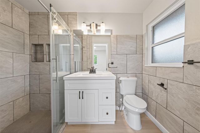 1341 Conrad Sauer Drive, Houston, TX 77043