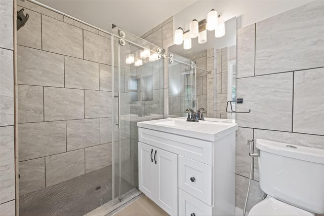 1341 Conrad Sauer Drive, Houston, TX 77043