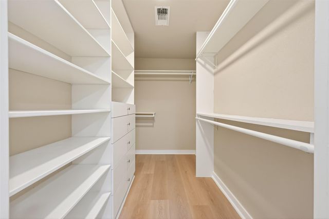 1341 Conrad Sauer Drive, Houston, TX 77043