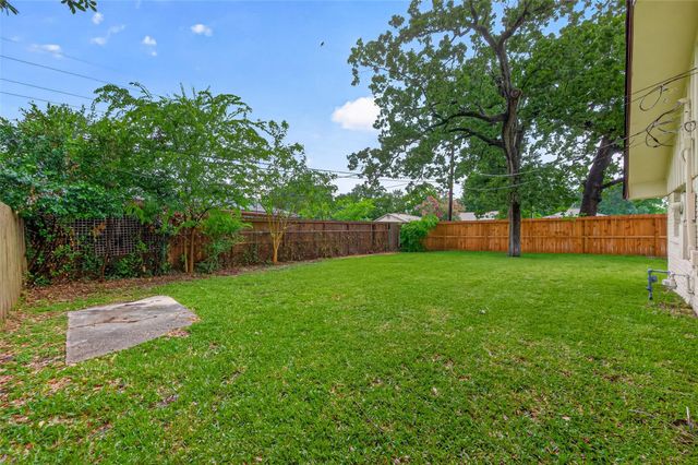 1341 Conrad Sauer Drive, Houston, TX 77043