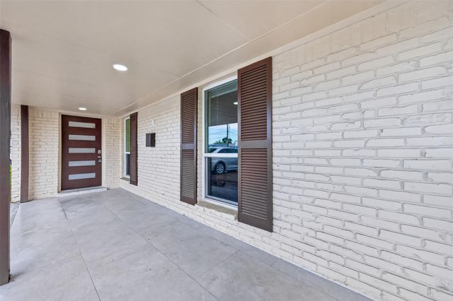 1341 Conrad Sauer Drive, Houston, TX 77043