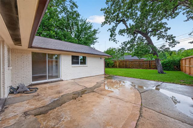 1341 Conrad Sauer Drive, Houston, TX 77043