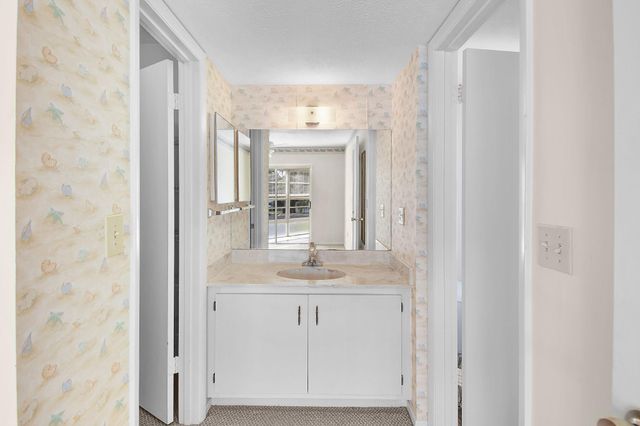 3254 SE Aster Ln J240, Stuart, FL 34994