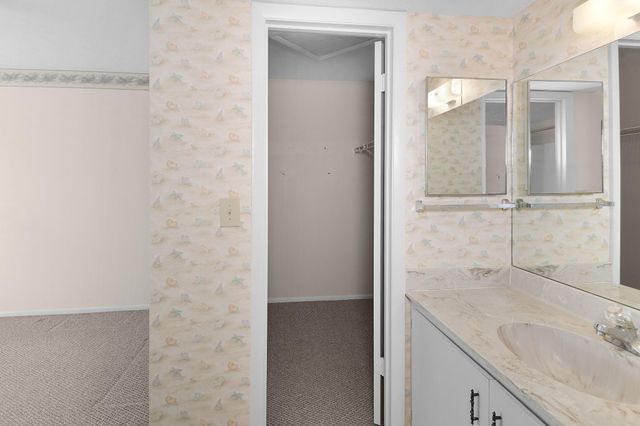 3254 SE Aster Ln J240, Stuart, FL 34994