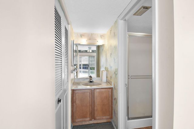 3254 SE Aster Ln J240, Stuart, FL 34994