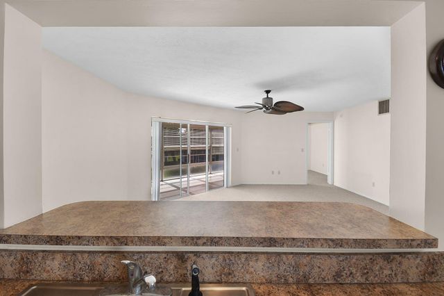 3254 SE Aster Ln J240, Stuart, FL 34994