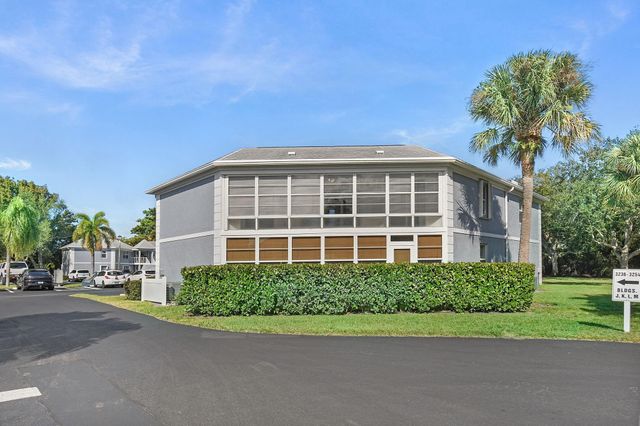 3254 SE Aster Ln J240, Stuart, FL 34994