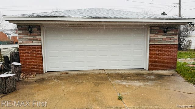 25653 Palomino Avenue, Warren, MI 48089