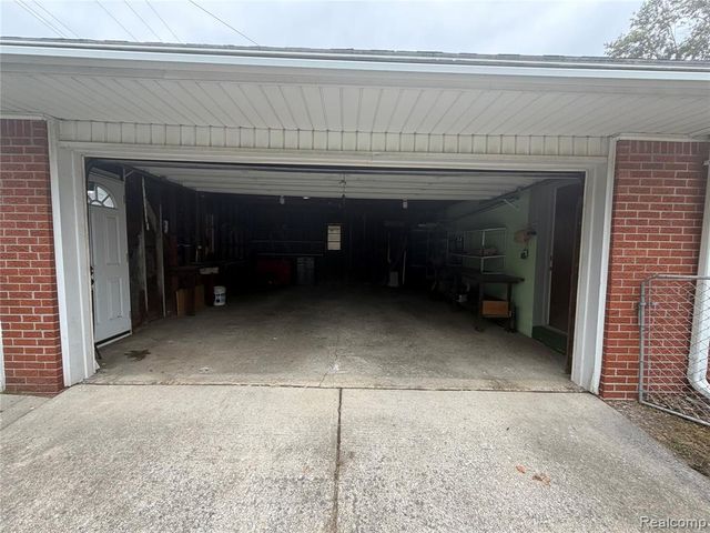 1353 Stewart Avenue, Lincoln Park, MI 48146