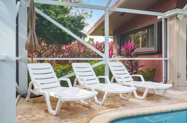 811 N Highland Dr, Hollywood, FL 33021