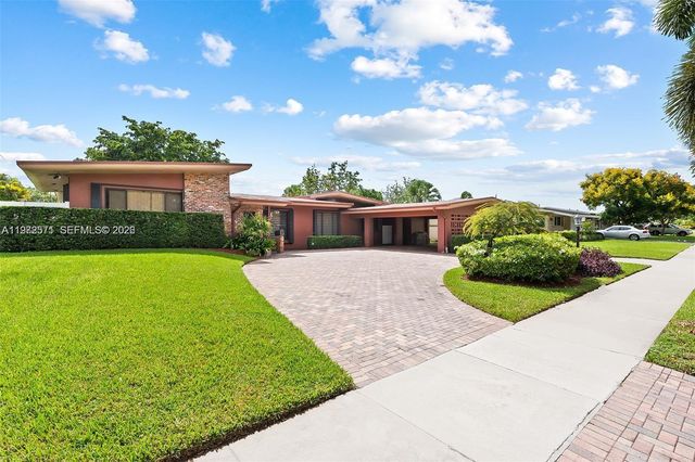 811 N Highland Dr, Hollywood, FL 33021