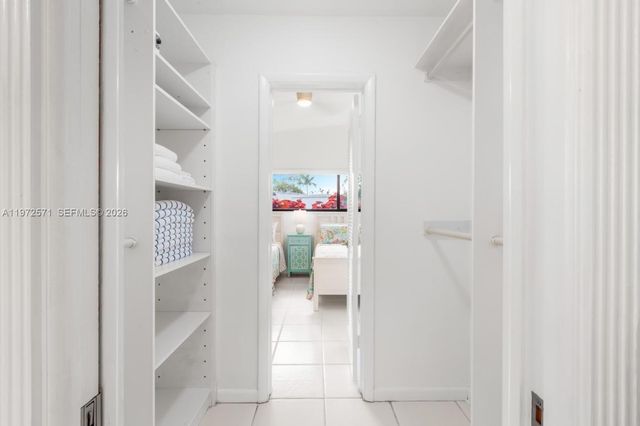 811 N Highland Dr, Hollywood, FL 33021