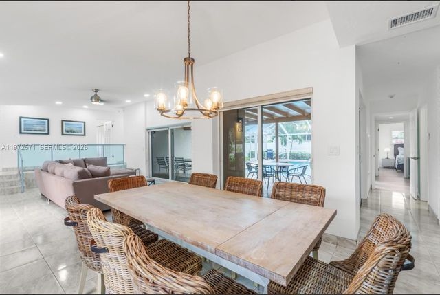 811 N Highland Dr, Hollywood, FL 33021