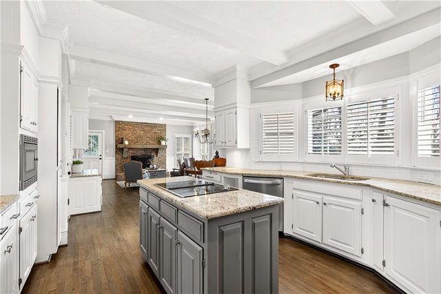 7685 Classic Way, Atlanta, GA 30350