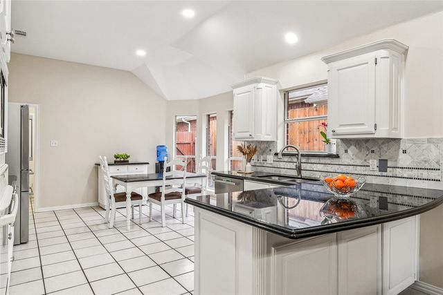 9208 Winslow Court, North Richland Hills, TX 76182