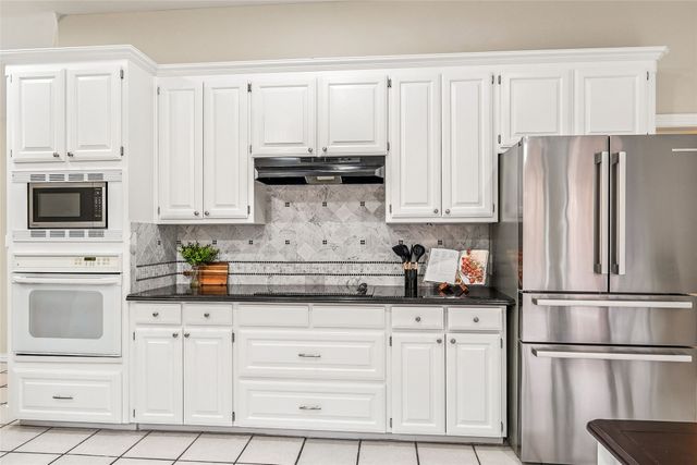 9208 Winslow Court, North Richland Hills, TX 76182
