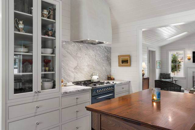 12 Ellen Avenue, Mount Pleasant, SC 29464