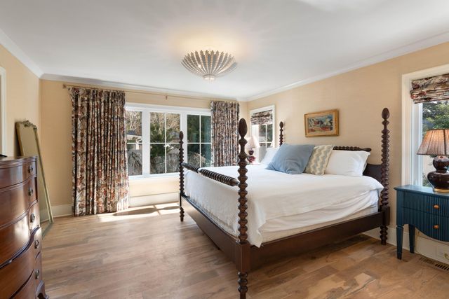 12 Ellen Avenue, Mount Pleasant, SC 29464