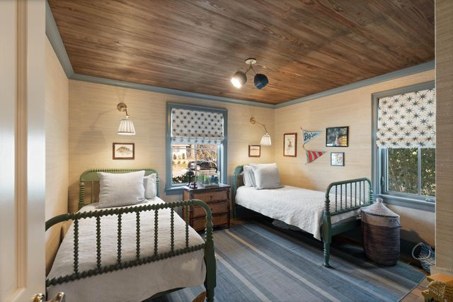 12 Ellen Avenue, Mount Pleasant, SC 29464