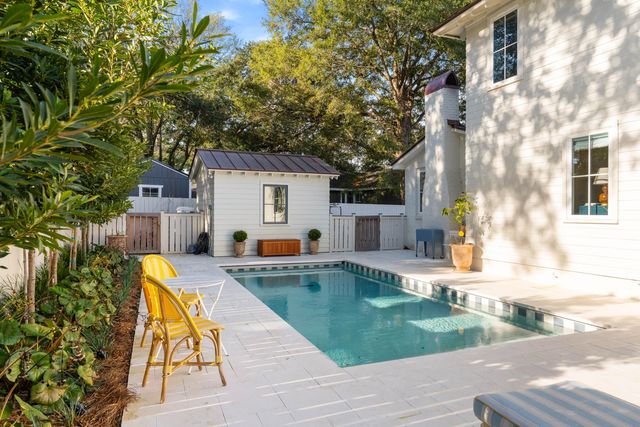 12 Ellen Avenue, Mount Pleasant, SC 29464