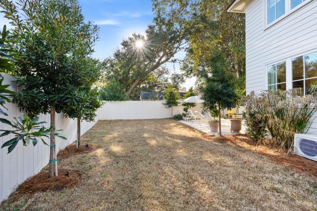 12 Ellen Avenue, Mount Pleasant, SC 29464