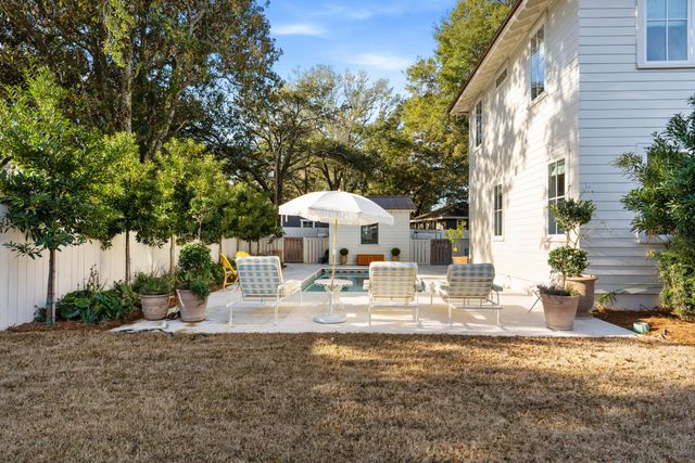 12 Ellen Avenue, Mount Pleasant, SC 29464