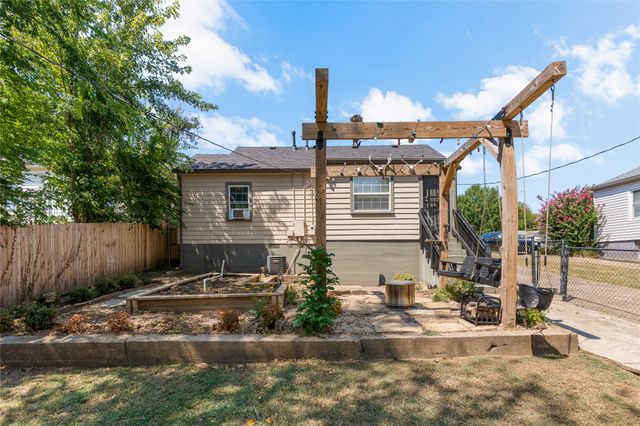 2239 S Oswego Avenue, Tulsa, OK 74114