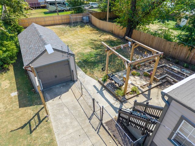 2239 S Oswego Avenue, Tulsa, OK 74114