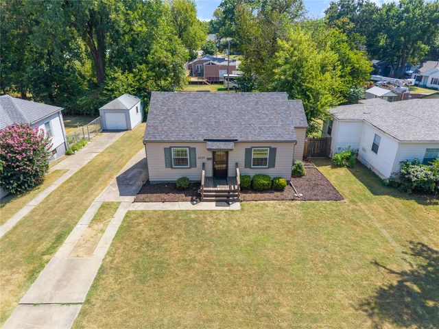 2239 S Oswego Avenue, Tulsa, OK 74114