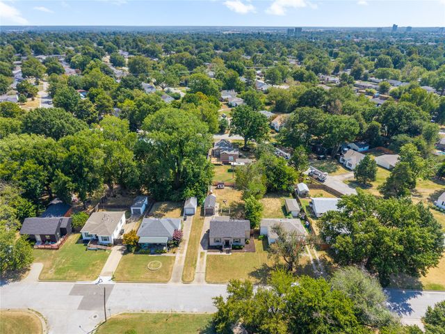2239 S Oswego Avenue, Tulsa, OK 74114