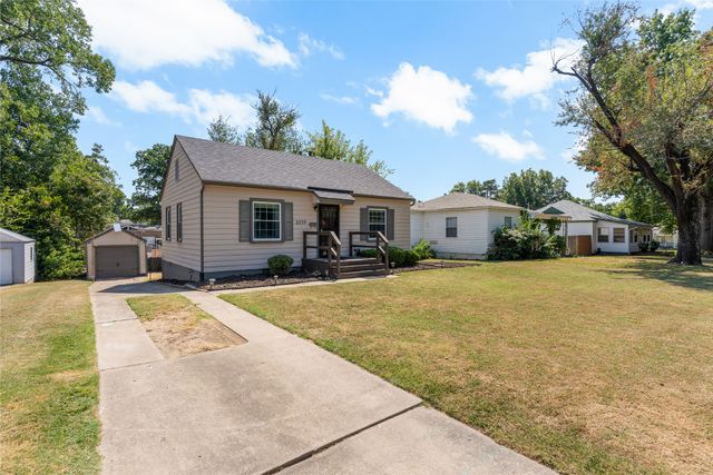2239 S Oswego Avenue, Tulsa, OK 74114