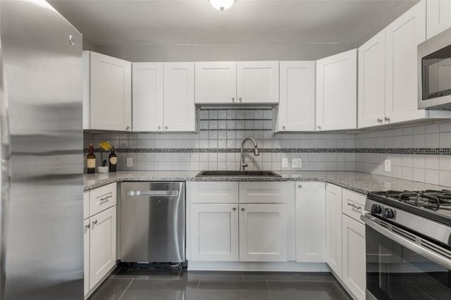 2239 S Oswego Avenue, Tulsa, OK 74114