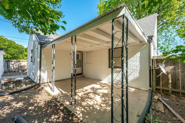2201 E Stadium Drive, Wichita, KS 67214