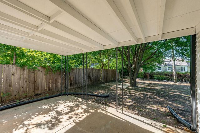 2201 E Stadium Drive, Wichita, KS 67214