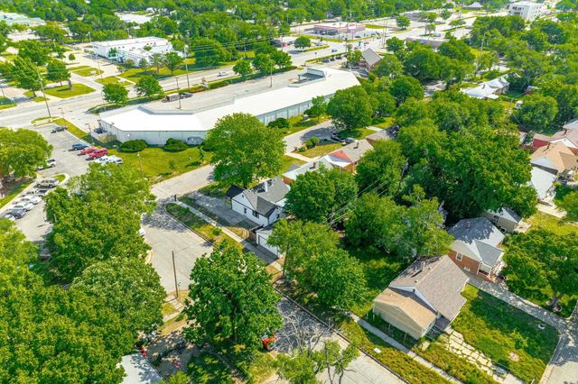 2201 E Stadium Drive, Wichita, KS 67214