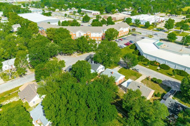2201 E Stadium Drive, Wichita, KS 67214