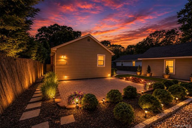 21 Forest Street, Ronkonkoma, NY 11779