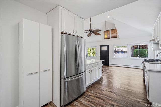 21 Forest Street, Ronkonkoma, NY 11779