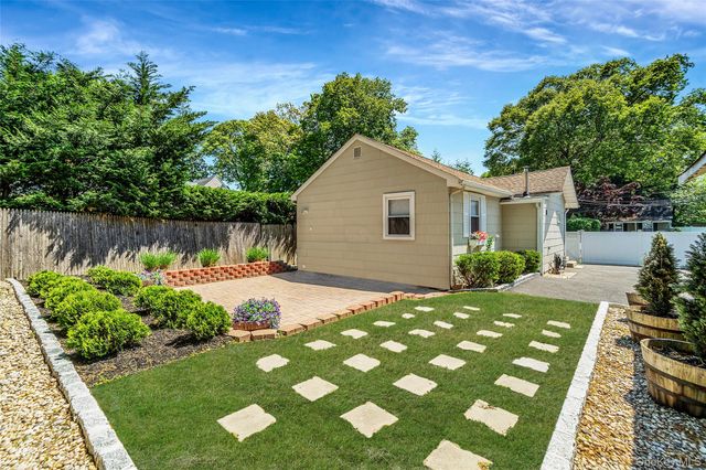 21 Forest Street, Ronkonkoma, NY 11779