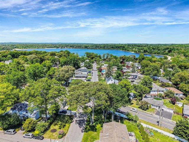 21 Forest Street, Ronkonkoma, NY 11779