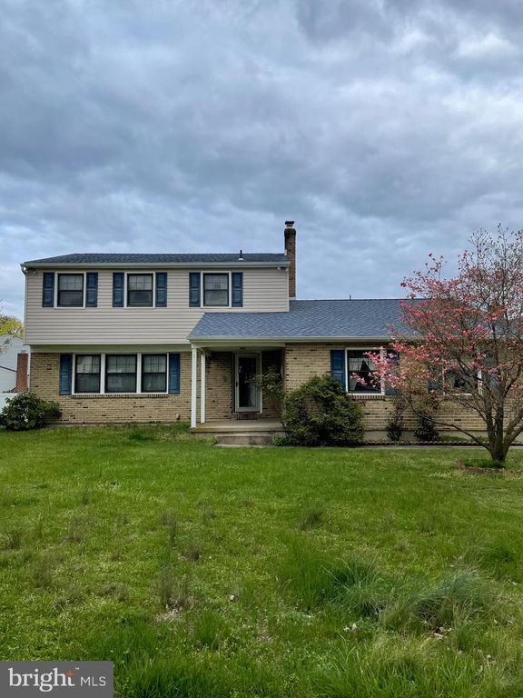 1 NIAMOA DR, Cherry Hill, NJ 08003