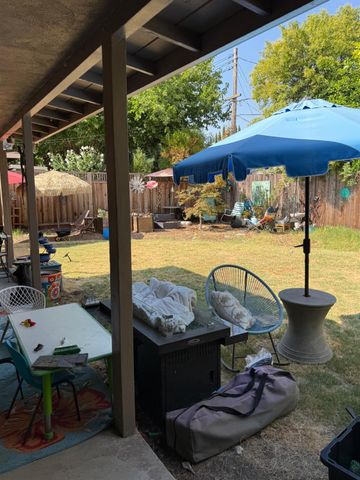 5716 Lonsdale Dr, Sacramento, CA 95822