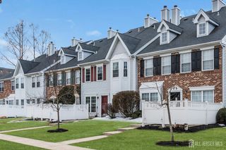 40 Kingston Run, North Brunswick, NJ 08902