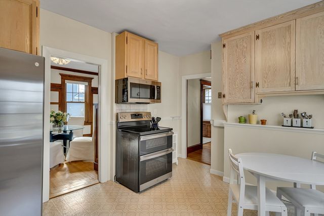 82 Oak Street, Lexington, MA 02421