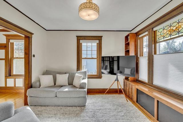 82 Oak Street, Lexington, MA 02421