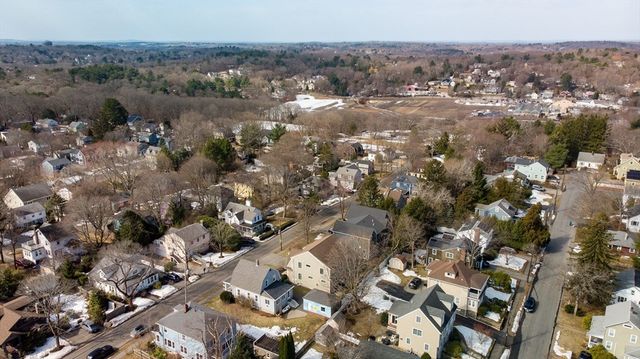 82 Oak Street, Lexington, MA 02421