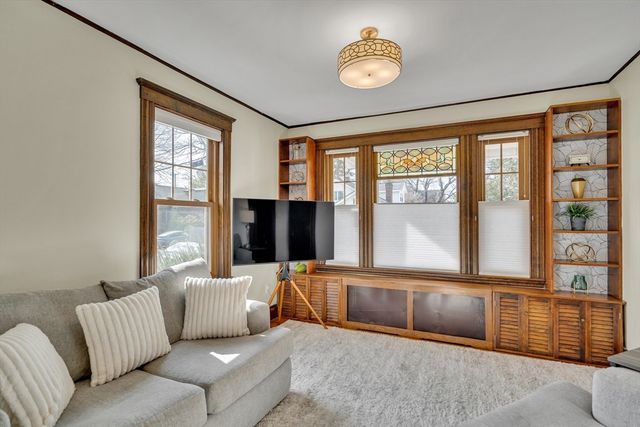 82 Oak Street, Lexington, MA 02421